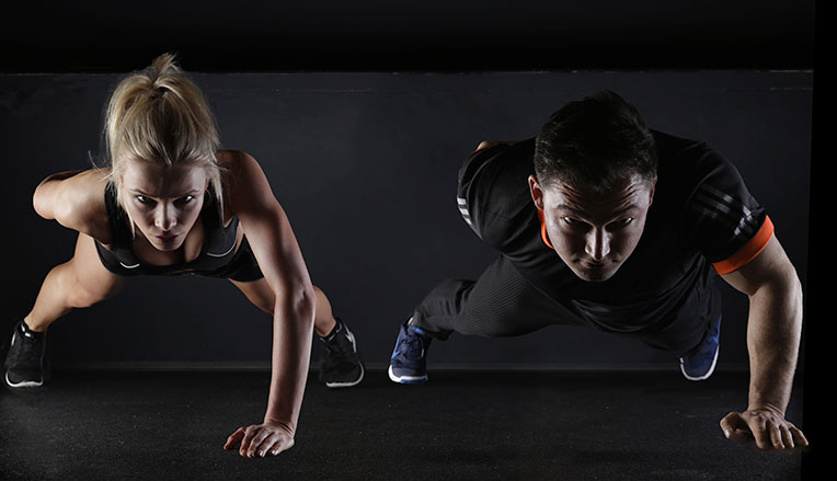 Push ups giver mindst lige så god muskelvækst som bænkpres