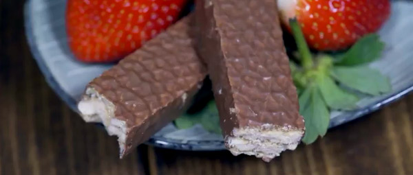 Strawberry Wafer - Stop Motion