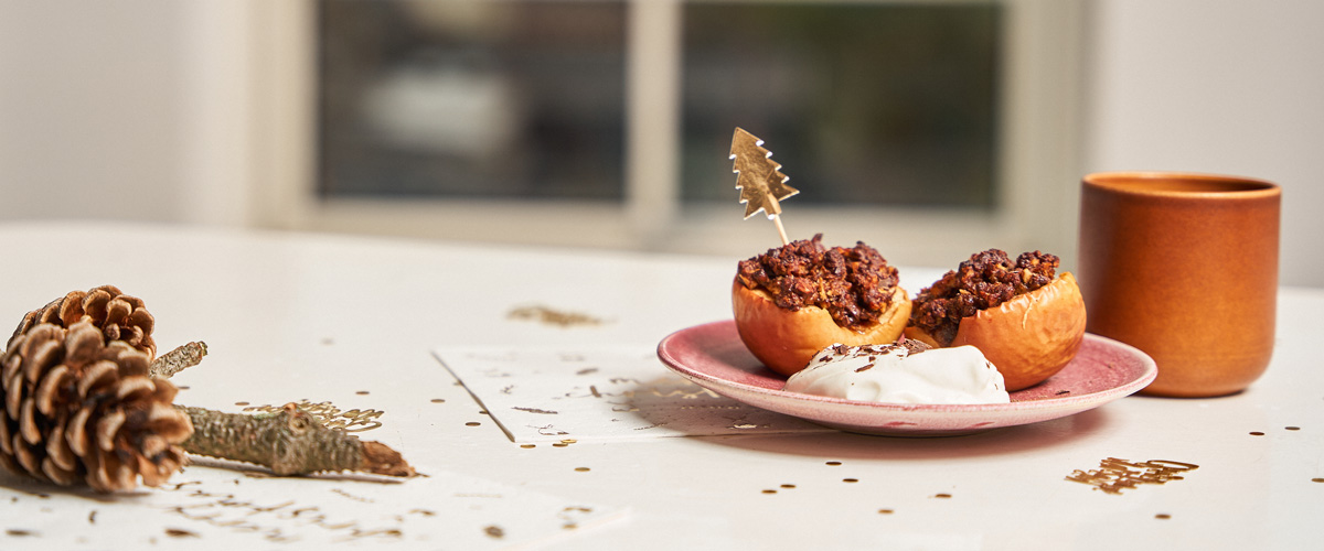 Bagte æbler med marcipan