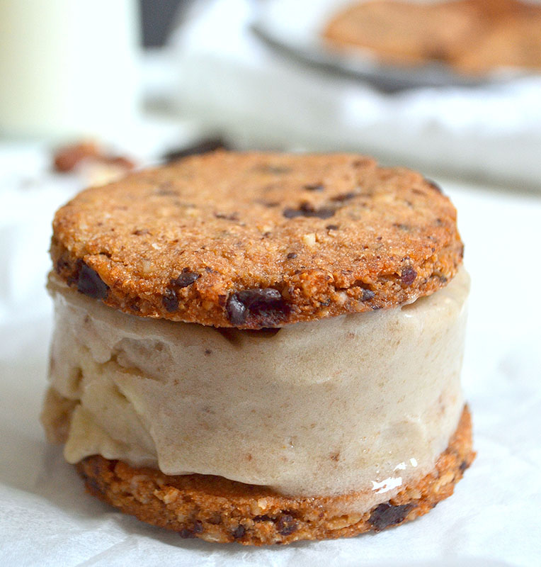 Cookie ice cream sandwich